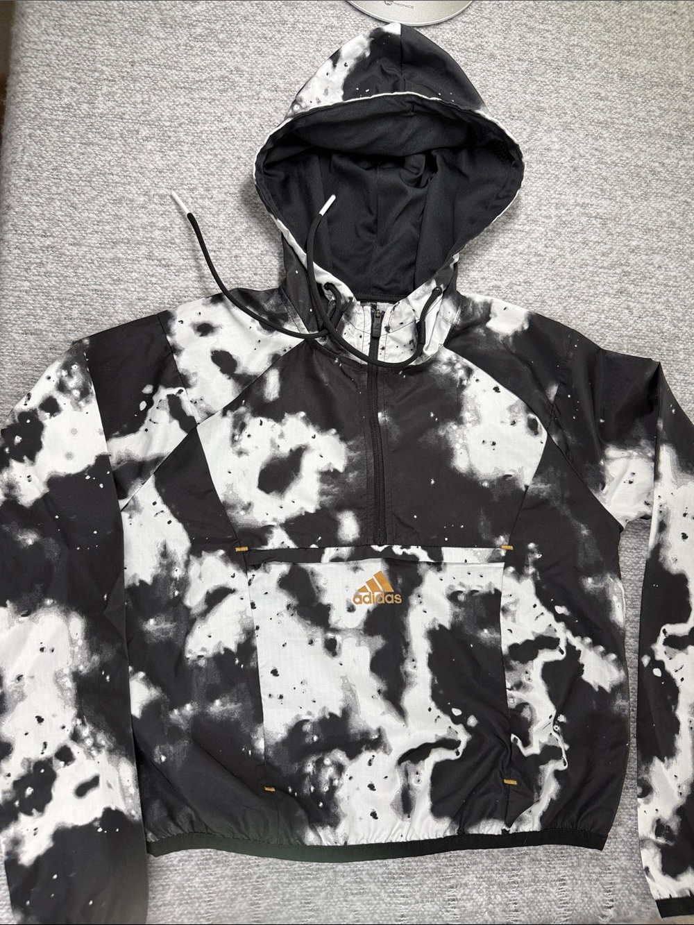 adidas Black & White Tie-Dye Half‑Zip Windbreaker with Gold Logo Size XS Recycle